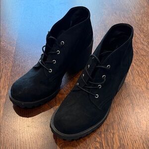 American brand Classic Black Women's Lace-Up Chunky Heel size 9